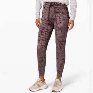 Lululemon Like New Ready to Crush Joggers Pants Brown French Press Sz 4